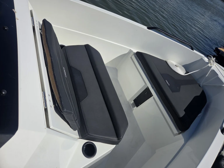 Pronajmout si IRON BOATS  IRON 6.47 v Vannes