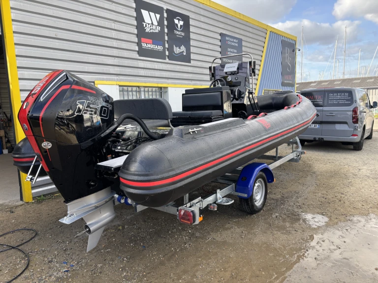 Pronájem lodi Tiger 650 Open v Arzon na Samboatu