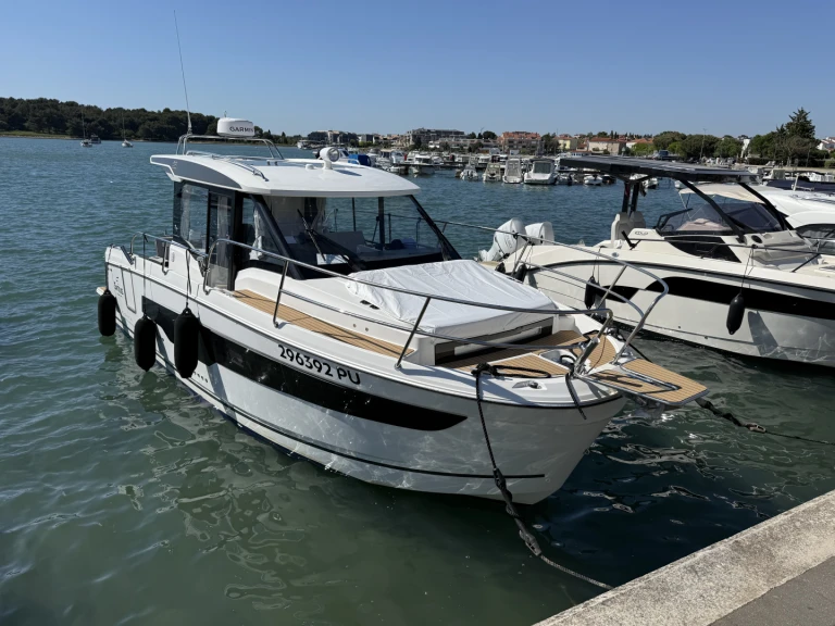 Pronájem Motorová loď v Medulin -Jeanneau Merry Fisher 895 Cruiser