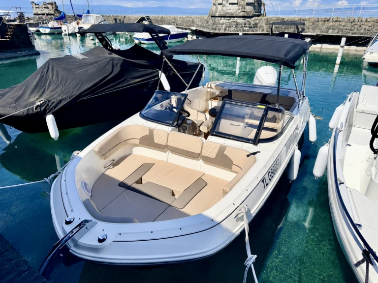 Pronájem jachty v Amphion-les-Bains -Bayliner VR5 OB na Samboatu