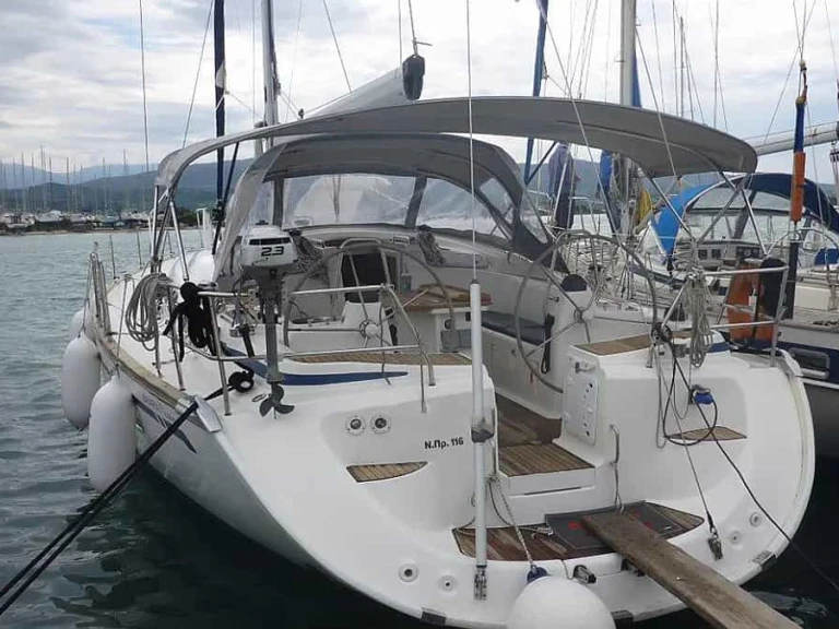 Pronajmout Plachetnice se skipperem či ne Bavaria v Kallithéa