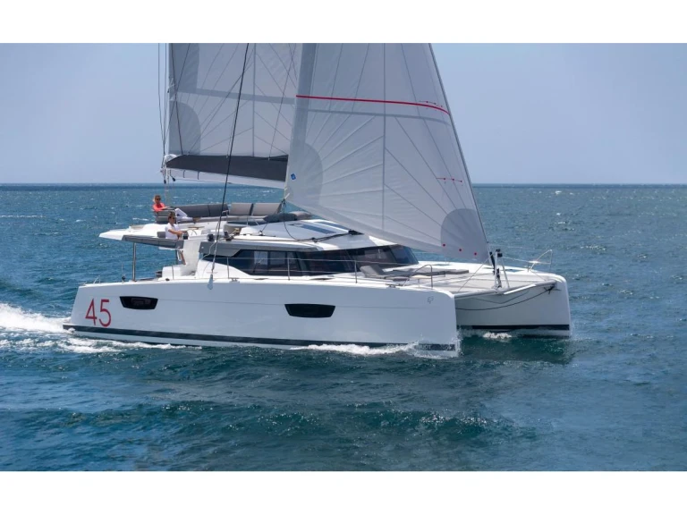 Pronajmout si Fountaine Pajot Elba 45 S v Cogolin