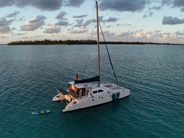 Pronajmout si Multicap-Caraibes Punch 12,50 v Papeete