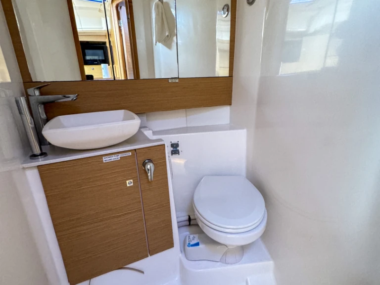 Pronájem lodi Annapolis lákavé ceny Dufour 430