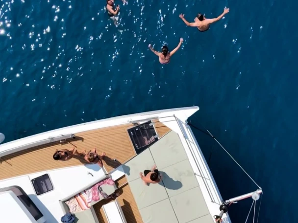 Pronajmout si Bali Bali 5.4 v Kaštel Gomilica