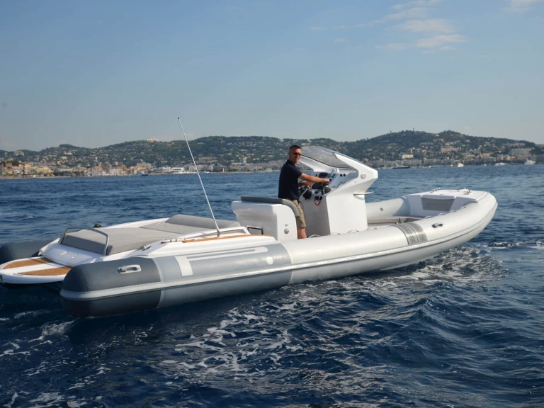 Pronájem lodi Porto Turistico Palau lákavé ceny P880 sport