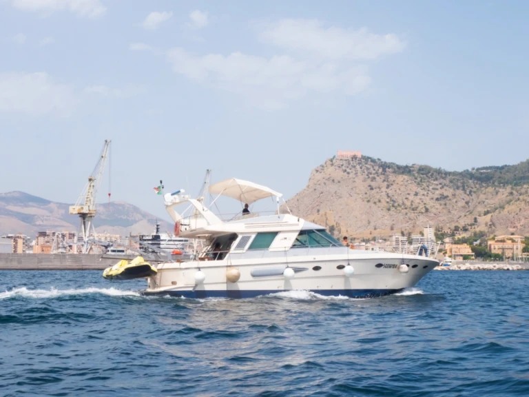 Pronájem lodi Palermo lákavé ceny flybridge