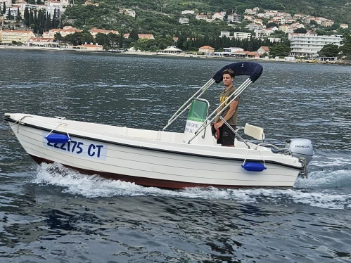 Pronájem jachty v Cavtat -Reful marine Reful 490 open na Samboatu