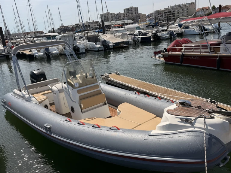 Pronájem Polotuhá loď v Arcachon -Nuova Jolly King 700 Rs