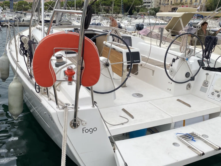 Pronájem lodi Dufour Dufour 350 Grand Large v San Ciprianu na Samboatu