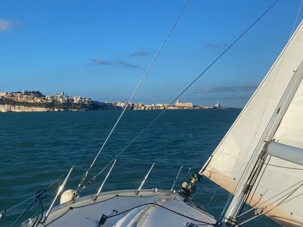 Pronajmout Plachetnice se skipperem či ne Bénéteau v Vieste