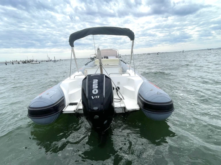 Pronajmout si Joker Boat Clubman 26 v Lège-Cap-Ferret