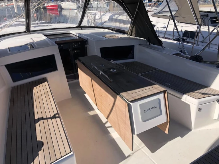 Pronájem lodi Dufour Dufour 470 v Cagliari na Samboatu