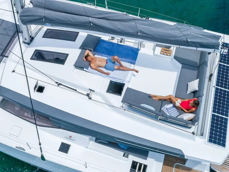 Pronajmout Katamarán se skipperem či ne Fountaine Pajot v Cagliari