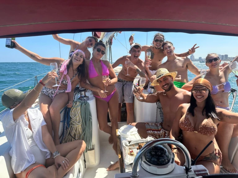 Bénéteau Oceanis Clipper 423 jednotlivci a charterové společnosti v Barcelona