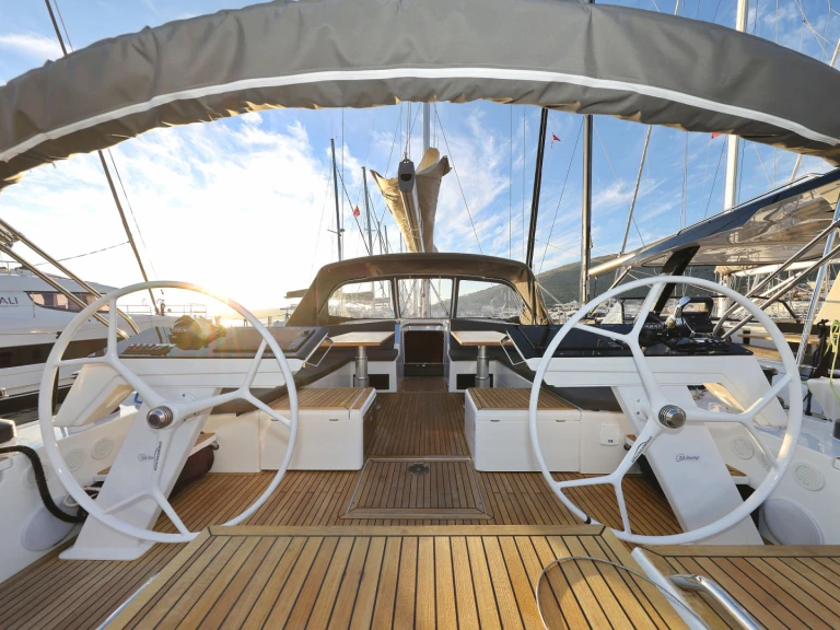 Pronajmout si Hanse Hanse 510 v Donji Seget