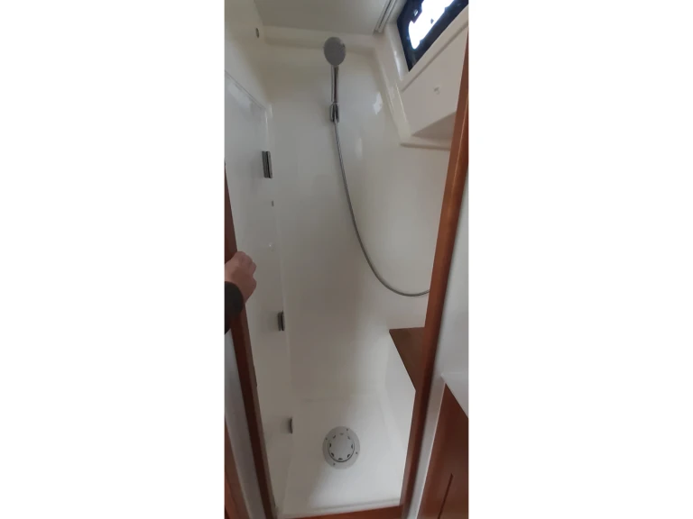 Pronájem Plachetnice v Punta Ala -Bavaria Bavaria C45