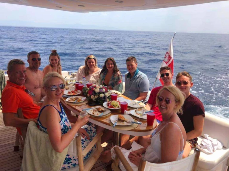 Pronájem lodi Gulf Craft Majesty 66 v Gouvia na Samboatu