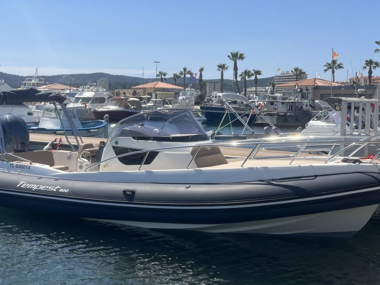 Pronájem jachty v Le Lavandou -Capelli Tempest 900 WA na Samboatu