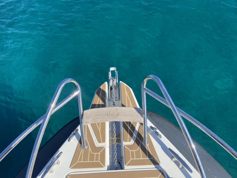 Pronájem lodi Capelli Tempest 900 WA v Le Lavandou na Samboatu
