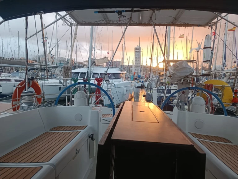 Pronajmout si Bénéteau Oceanis 473 Clipper v Tivat