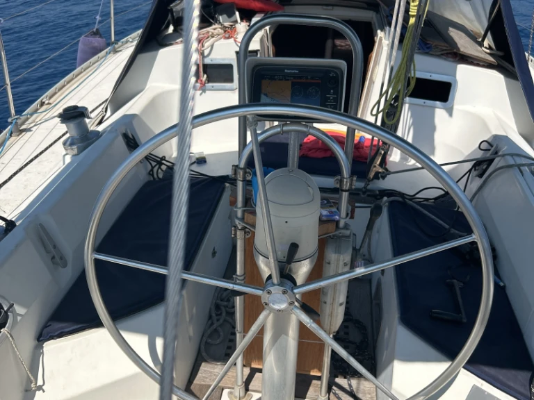 Pronájem lodi Bénéteau First 375 v Genova na Samboatu