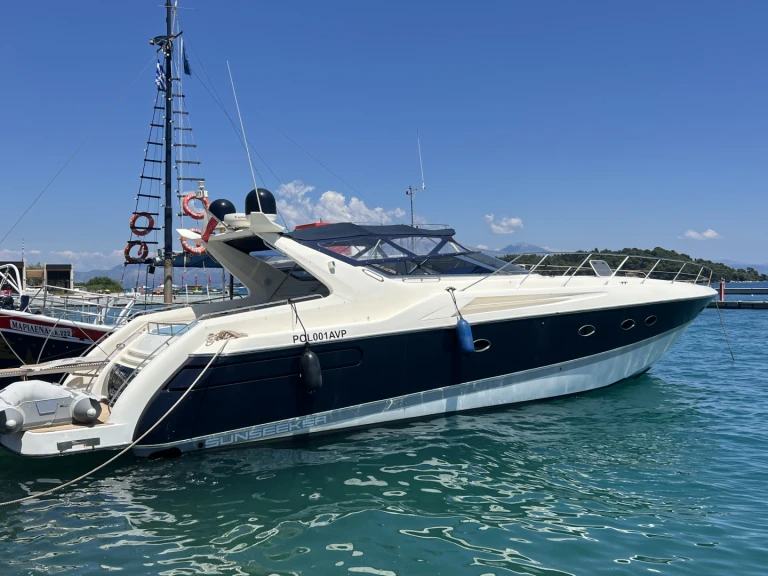 Pronajmout si Sunseeker Camargue 55 v Nidri