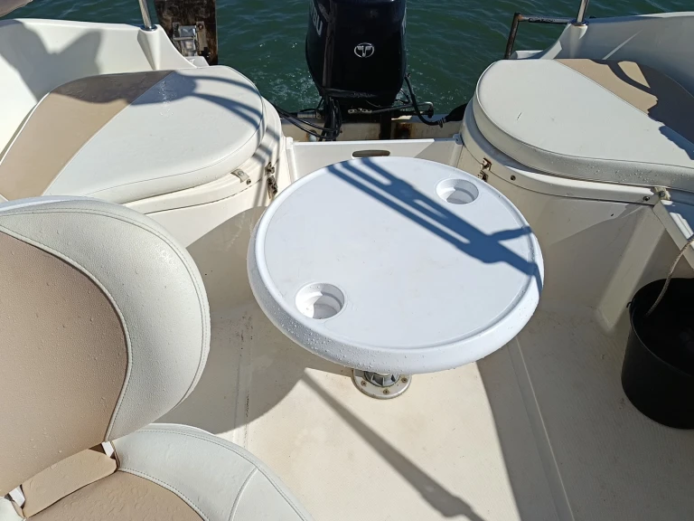 Pronájem lodi Le Barcarès lákavé ceny Activ 470 Cabin