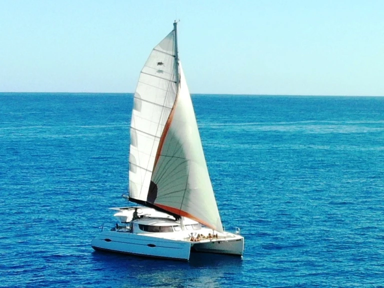 Pronajmout Katamarán se skipperem či ne Fountaine Pajot v Nosy Be