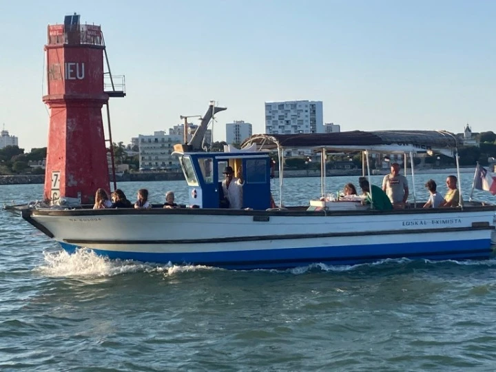Pronajmout Motorová loď se skipperem či ne Ultramar v La Rochelle