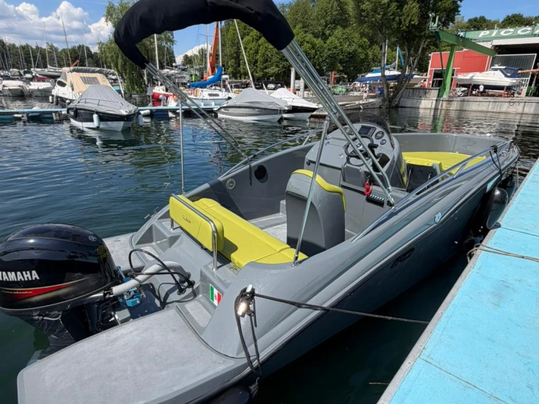 Pronájem Motorová loď v Angera -Clear Aries Open L