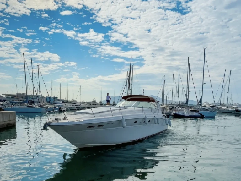 Sea Ray Sundancer 550 jednotlivci a charterové společnosti v Port de Pollenca
