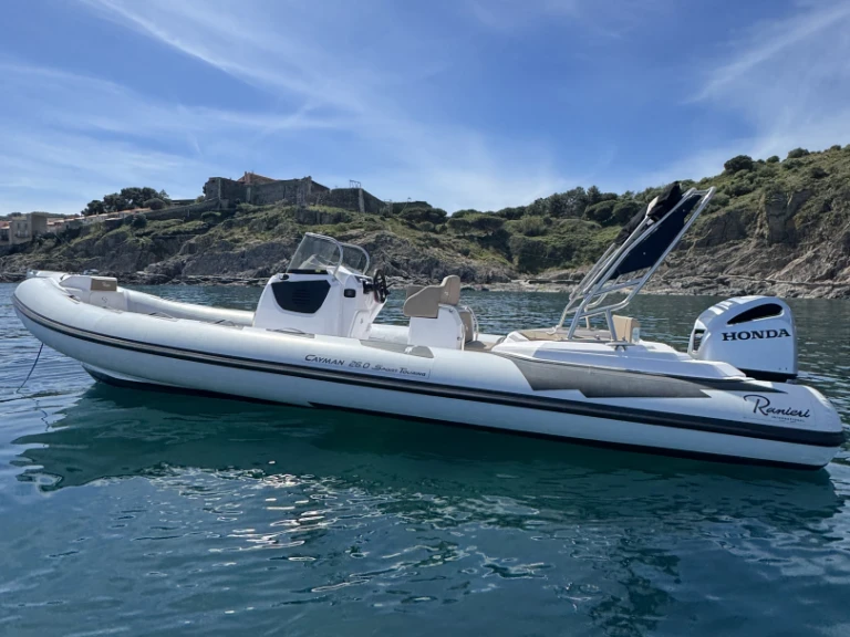 Pronájem Polotuhá loď v Argelès-sur-Mer -Ranieri Cayman 26 Sport Touring