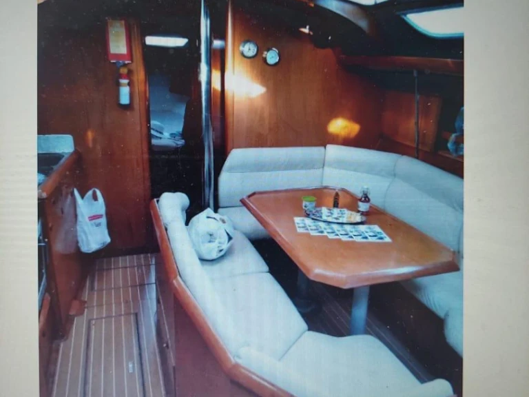Jeanneau Sun Odyssey 42.2 jednotlivci a charterové společnosti v Kórfos