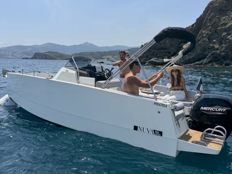 Nuva Nuva M6 Open jednotlivci a charterové společnosti v Argelès-sur-Mer