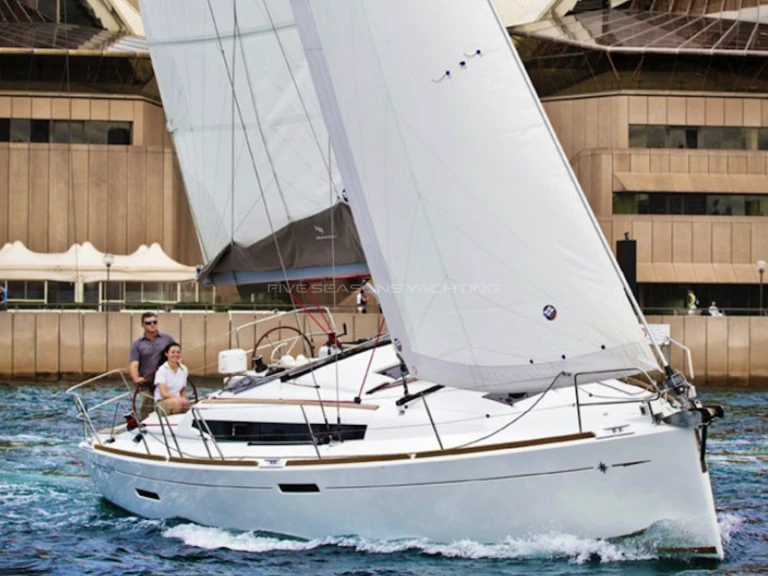 Pronájem lodi Jeanneau Sun Odyssey 389 v Palma de Mallorca na Samboatu