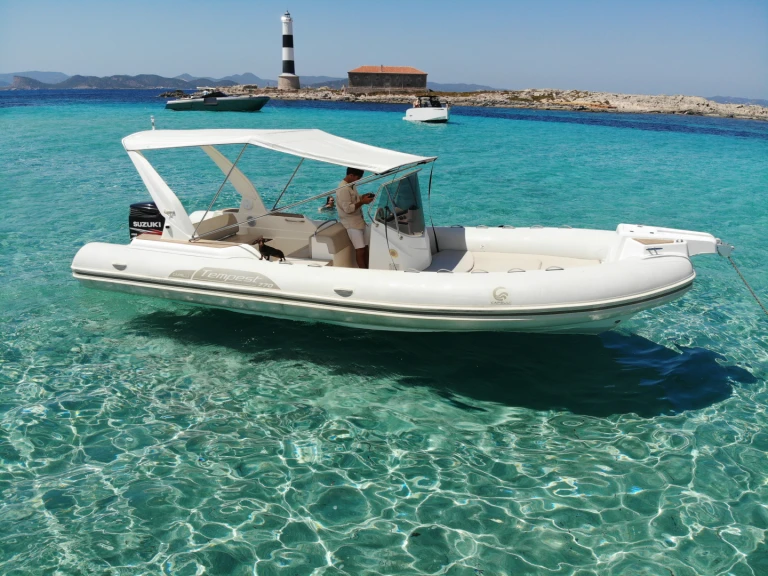 Pronájem lodi Portocolom lákavé ceny Tempest 770 S