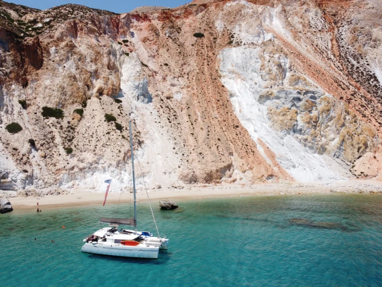 Pronájem lodi Mílos lákavé ceny Lagoon 450 F