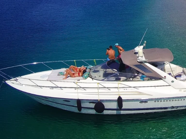 Pronájem jachty v Nidri -Sunseeker Portofino 400 na Samboatu