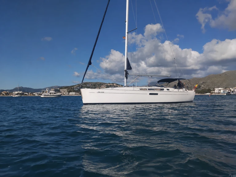 Jeanneau Sun Odyssey 44i jednotlivci a charterové společnosti v Puerto de Pollensa