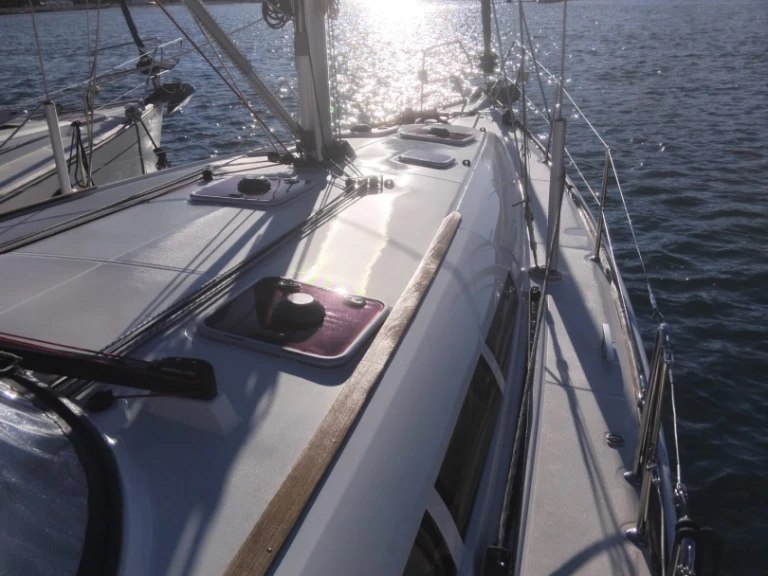 Pronajmout si Jeanneau Sun Odyssey 44i v Puerto de Pollensa
