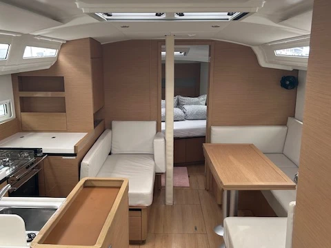 Pronajmout si Jeanneau Sun Odyssey 410 v Palma de Mallorca