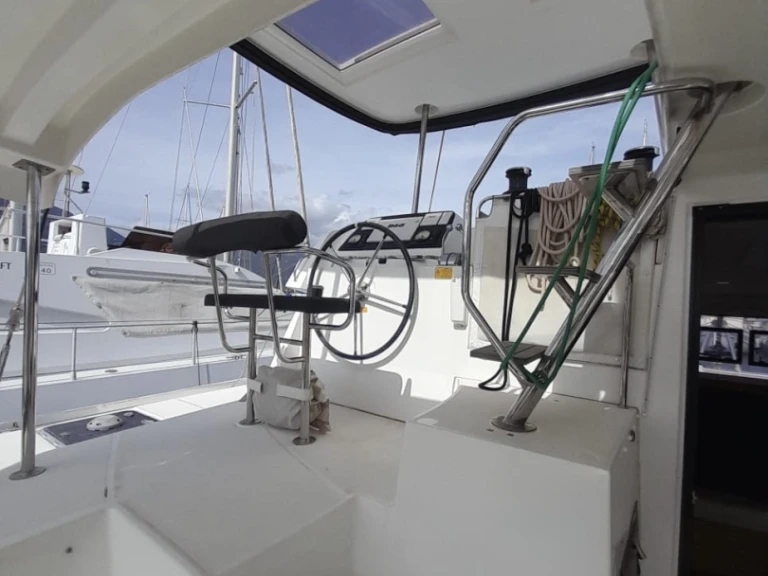 Pronájem jachty v Hyeres -Lagoon Lagoon 42 na Samboatu