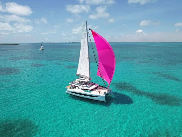Pronájem lodi Bali Luna v Bahamy na Samboatu