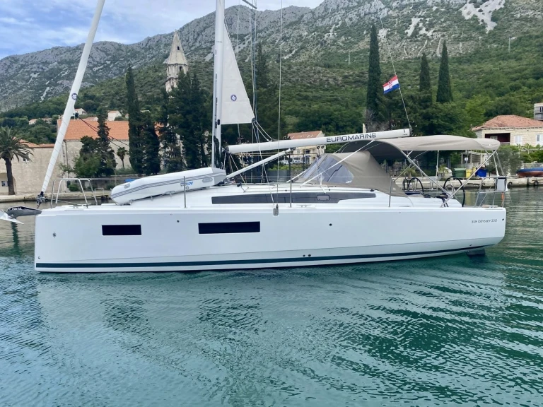 Pronájem lodi Komolac lákavé ceny Sun Odyssey 350