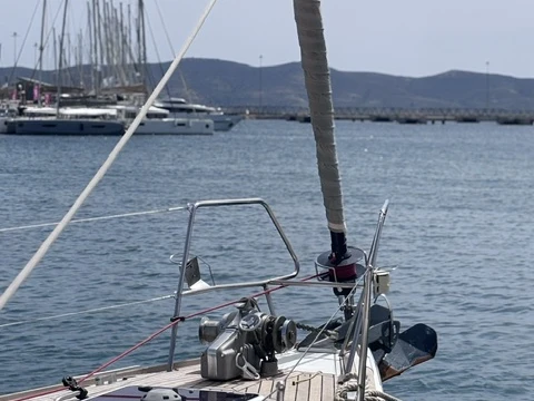 Pronajmout si Jeanneau Jeanneau 53 v Lavrio