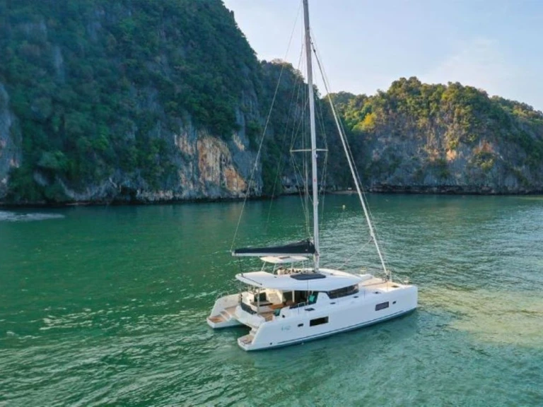 Lagoon Lagoon 42 Millenium jednotlivci a charterové společnosti v La Paz