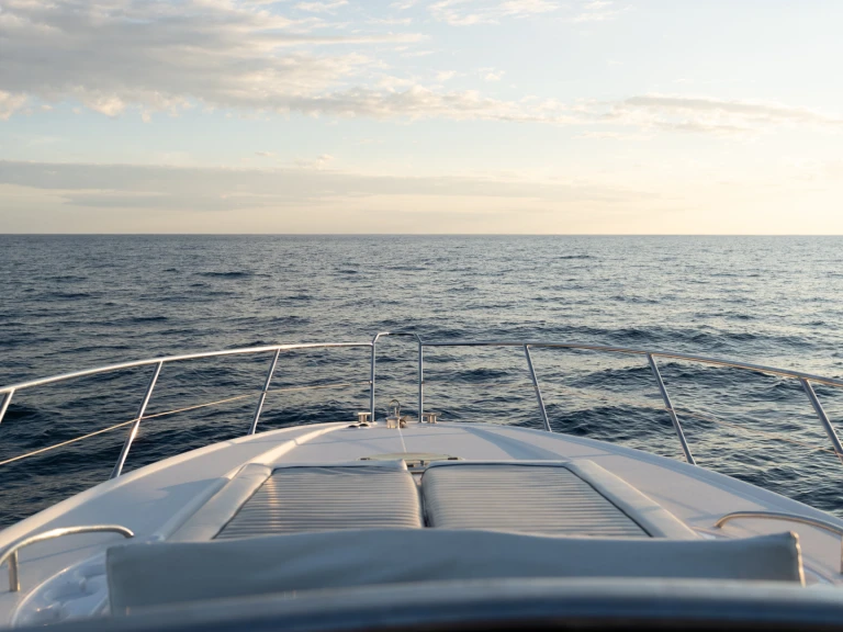 Pronajmout Jachta se skipperem či ne Sunseeker v San José del Cabo