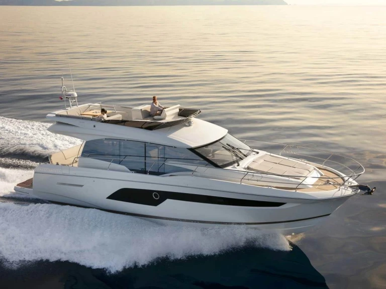 Pronajmout Motorová loď se skipperem či ne Prestige v Port-Haliguen