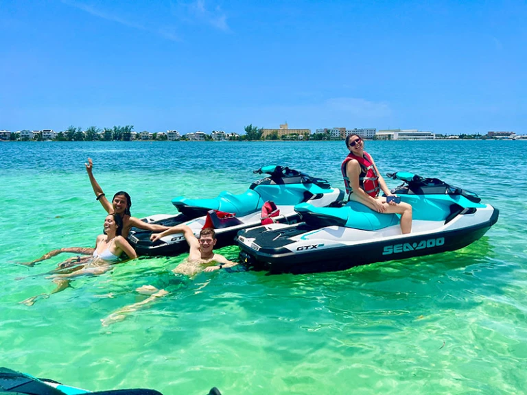 Pronajmout Vodní skútr se skipperem či ne Sea-Doo v Les Issambres